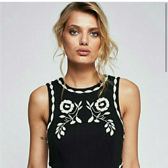 NWT FREE PEOPLE “birds of a feather” black and white embroidered mini dress SZ 6 - Picture 3 of 9